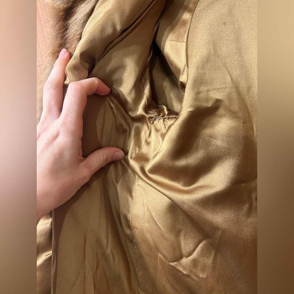 Authentic fur coat - Picture 4 of 12